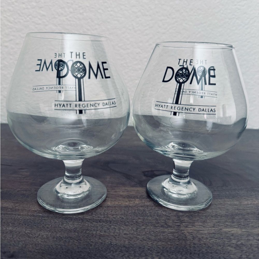 Dallas Dome Hyatt Regency Cocktail Wine Glasses Goblets Set